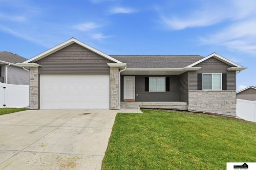 4230 W Rebecca Ln, Lincoln, NE, 68528-1121 | Card Image