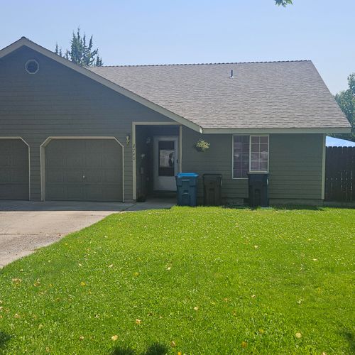 2746 Sw Umatilla Ct, Redmond, OR, 97756-8084 | Card Image