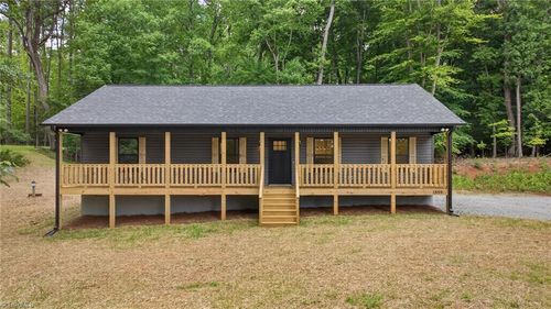 1859 Beckner Rd, Lexington, NC, 27292-8879 | Card Image