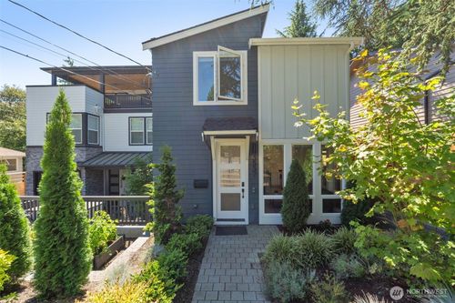 3537 Ne 93rd St, Seattle, WA, 98115-3663 | Card Image