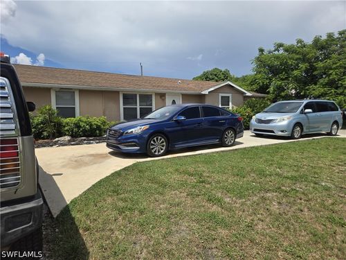 2201 46th St Sw, NAPLES, FL, 34116-6362 | Card Image