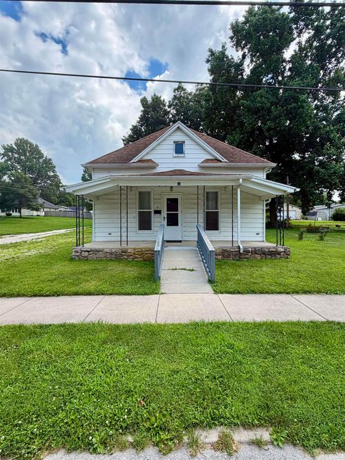 23 W Stump St, Williamsport, IN, 47993-1346 | Card Image