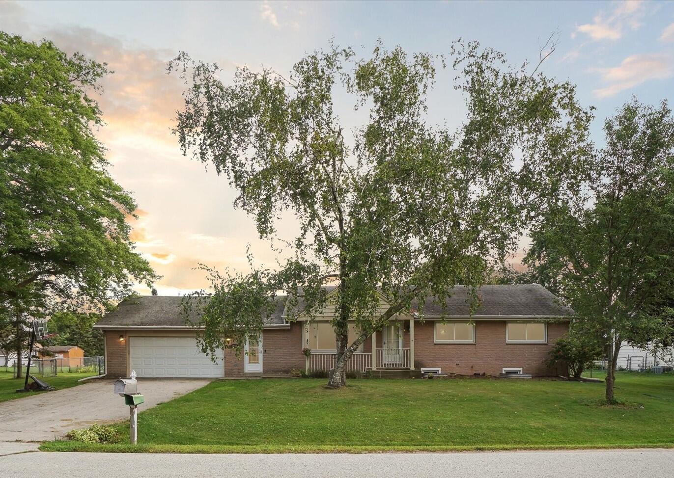 Daniel Ln, Oak Creek, WI 53154