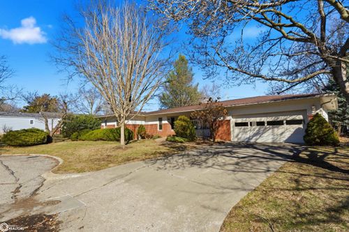 803 E Pine Ct, Mount Pleasant, IA, 52641-2419 | Card Image