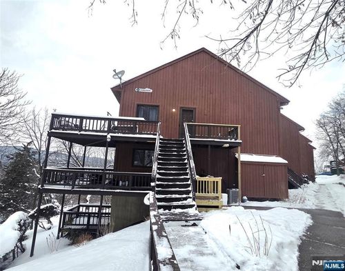 23 Wimbledon Dr, Vernon, NJ, 07462-5556 | Card Image