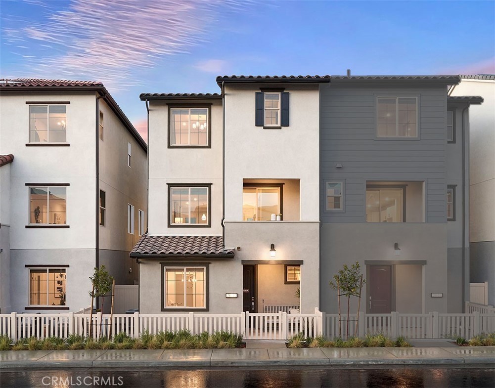 Residential Lease in Corona