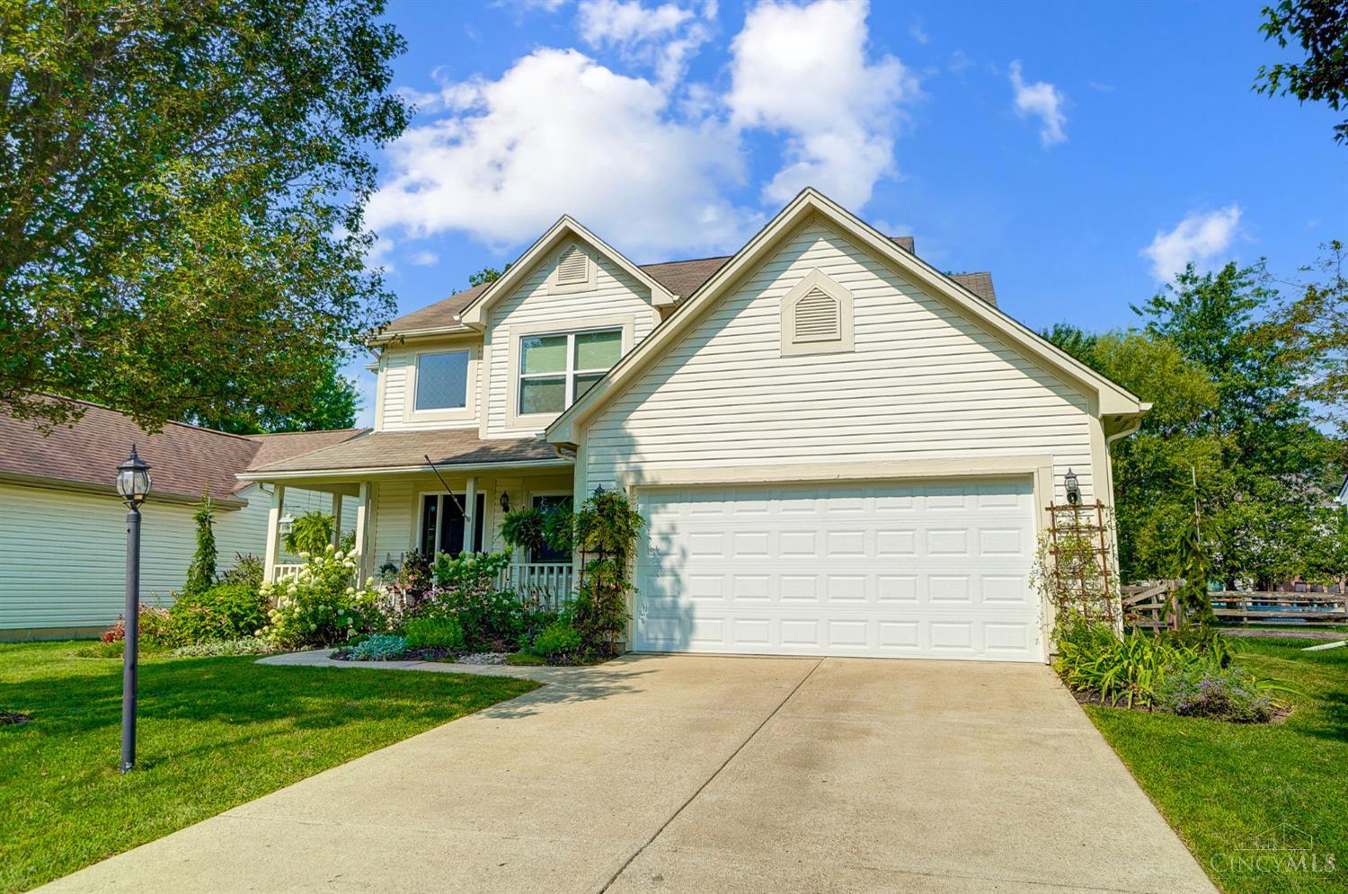 Crystal Lake Ln, Maineville, OH 45039