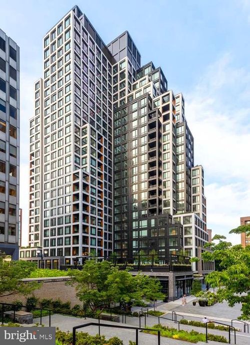 214-269 19th Court S, ARLINGTON, VA, 22202 | Card Image