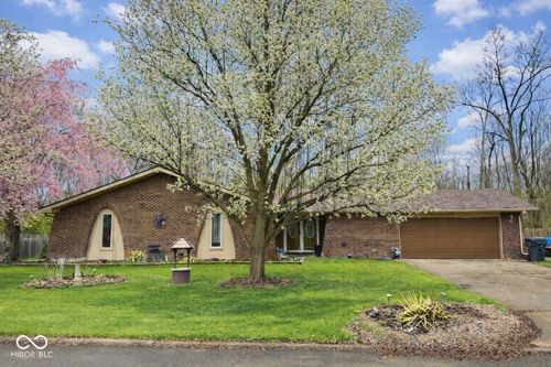 2120 Kitchen Dr, Anderson, IN, 46017-9658 | Card Image