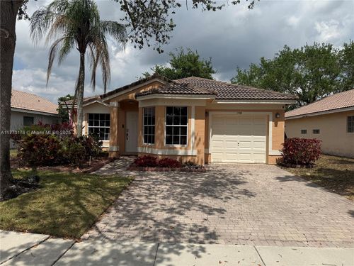 11781 Sw 7th St, Pembroke Pines, FL, 33025-3473 | Card Image