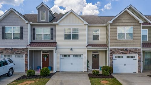 125 Rushing Creek Ln, Piedmont, SC, 29673-6730 | Card Image