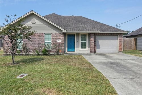 5165 Springwood Loop, Lumberton, TX, 77657-4401 | Card Image