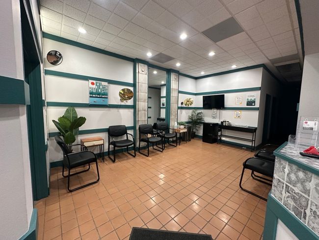 2325 E 71 St St, Home with 0 bedrooms, 0 bathrooms and null parking in Chicago IL | Image 5