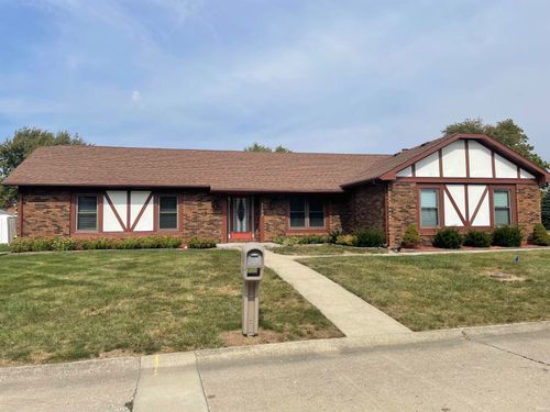 3300 W Twickingham Dr, Muncie, IN, 47304-6201 | Card Image