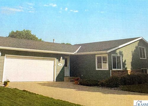2009 5th St Ne, Waseca, MN, 56093-2611 | Card Image
