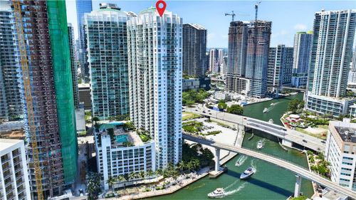 203-31 Se 5th St, Miami, FL, 33131-2504 | Card Image