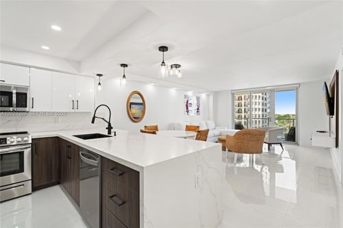 503-5701 Collins Ave, Miami Beach, FL, 33140-2329 | Card Image