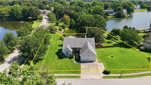 1101 Ne Waterfield Village Dr, Blue Springs, MO, 64014-1835 | Card Image