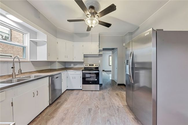 328 E Moody Ave, House other with 3 bedrooms, 2 bathrooms and null parking in New Castle PA | Image 9