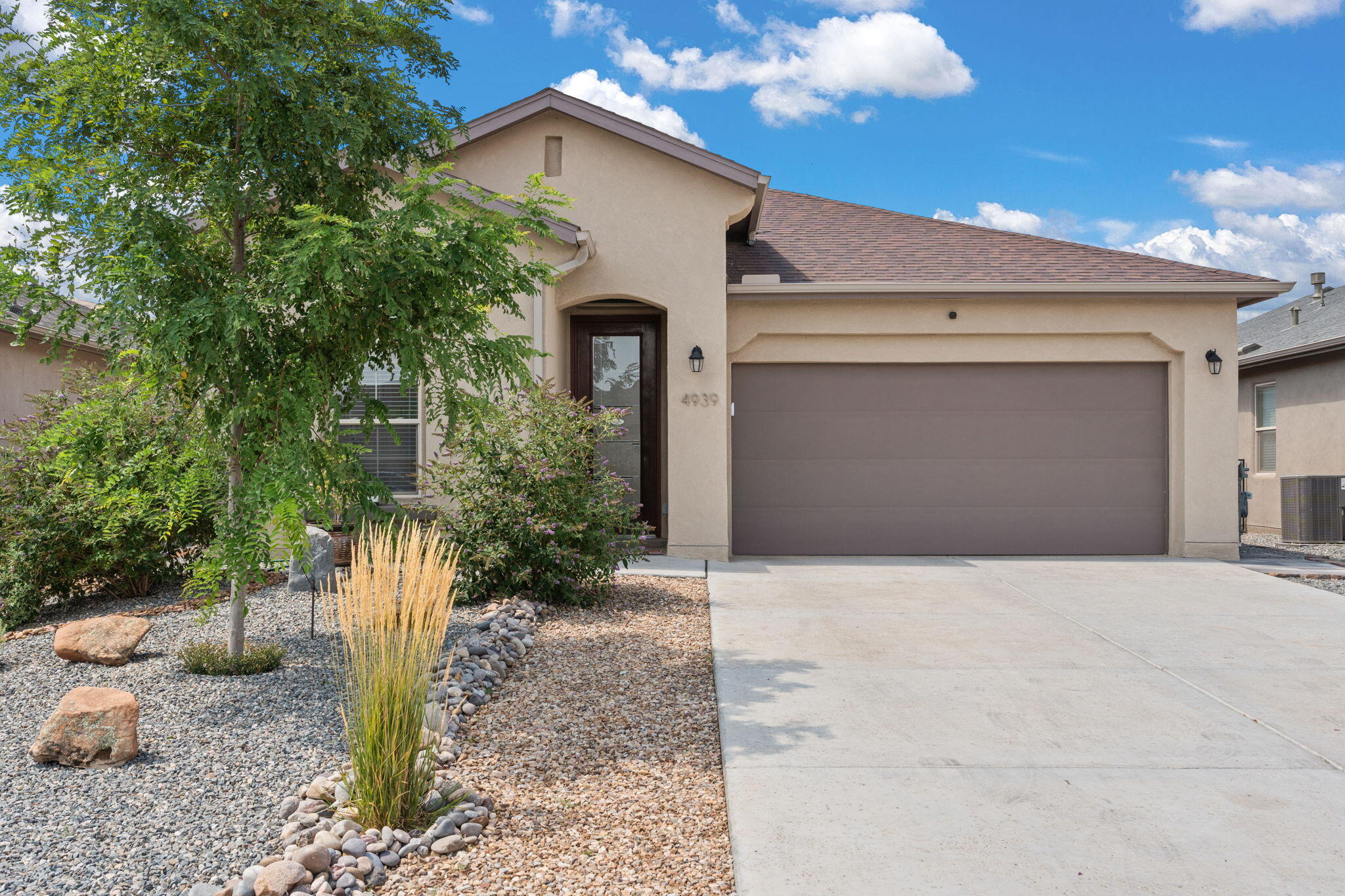 Findley St, Los Lunas, NM 87031