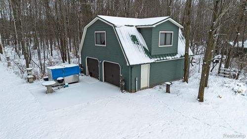 4661 Sheridan Rd, Vassar, MI, 48768-8931 | Card Image