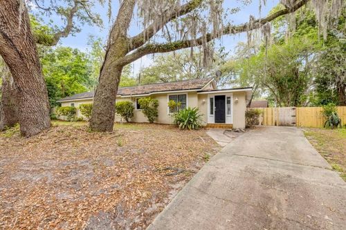 110 E Lauren Ct, FERN PARK, FL, 32730-2218 | Card Image