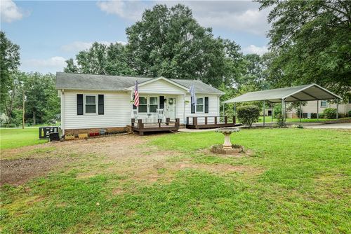 109 Woodfern Cir, Belton, SC, 29627-9784 | Card Image