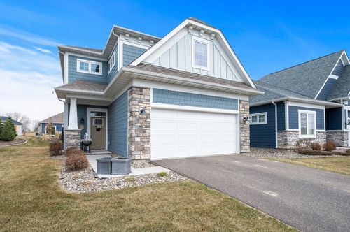 8738 Upper 9th Pl N, Lake Elmo, MN, 55042-4117 | Card Image