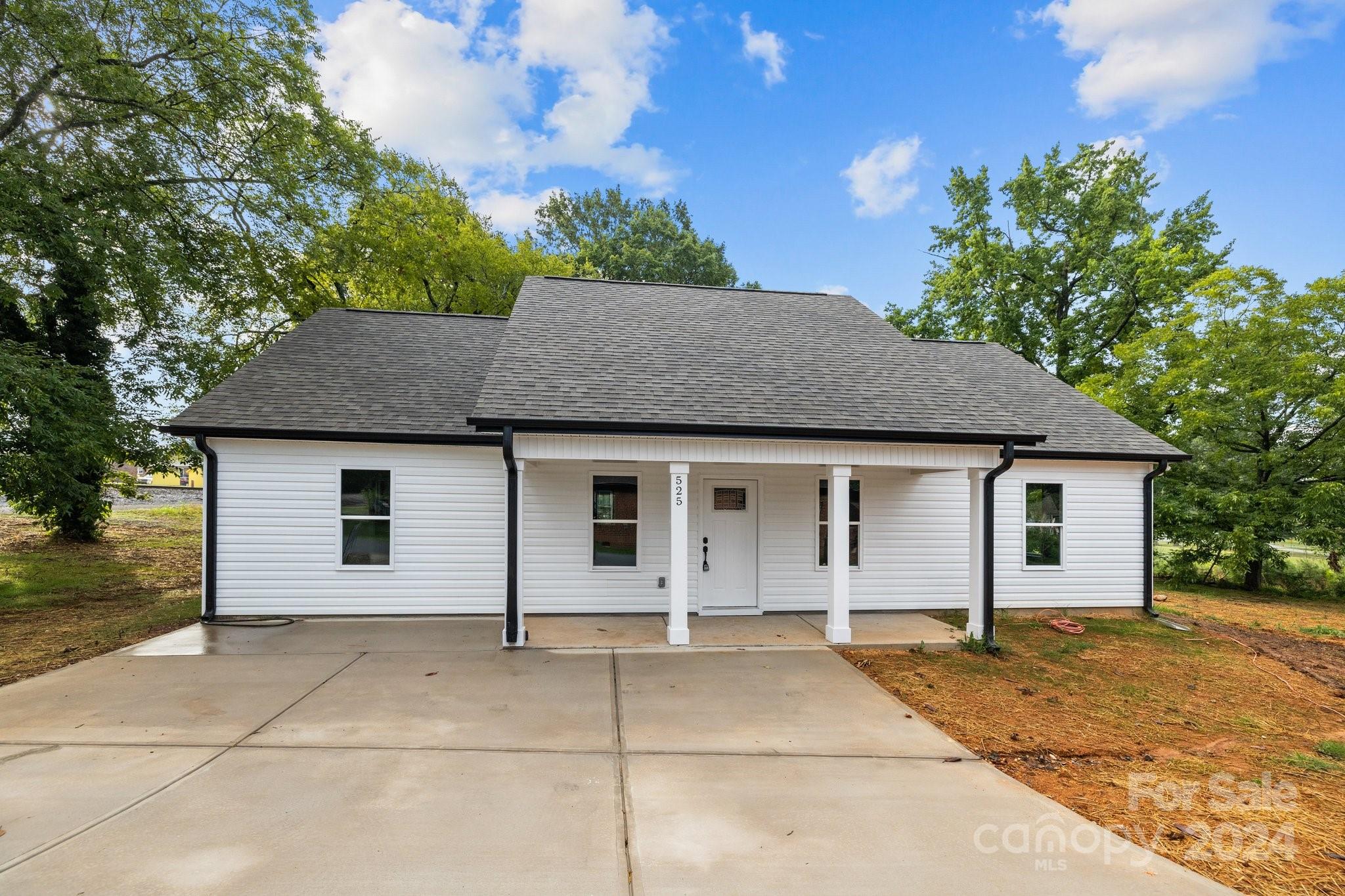 Railroad St, Lowell, NC 28098
