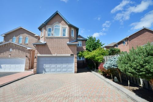 5623 Cortina Cres, Mississauga, ON, L4Z3R3 | Card Image