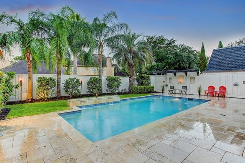 15807 Fleetwood Oaks Dr, Houston, TX, 77079-2404 | Card Image