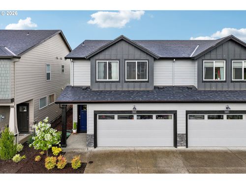 9336 Se Middleton St, Happy Valley, OR, 97086-8633 | Card Image