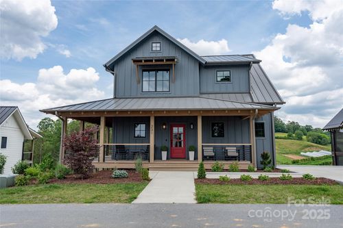 231 Westridge Farm Rd, Woodfin, NC, 28804-0137 | Card Image