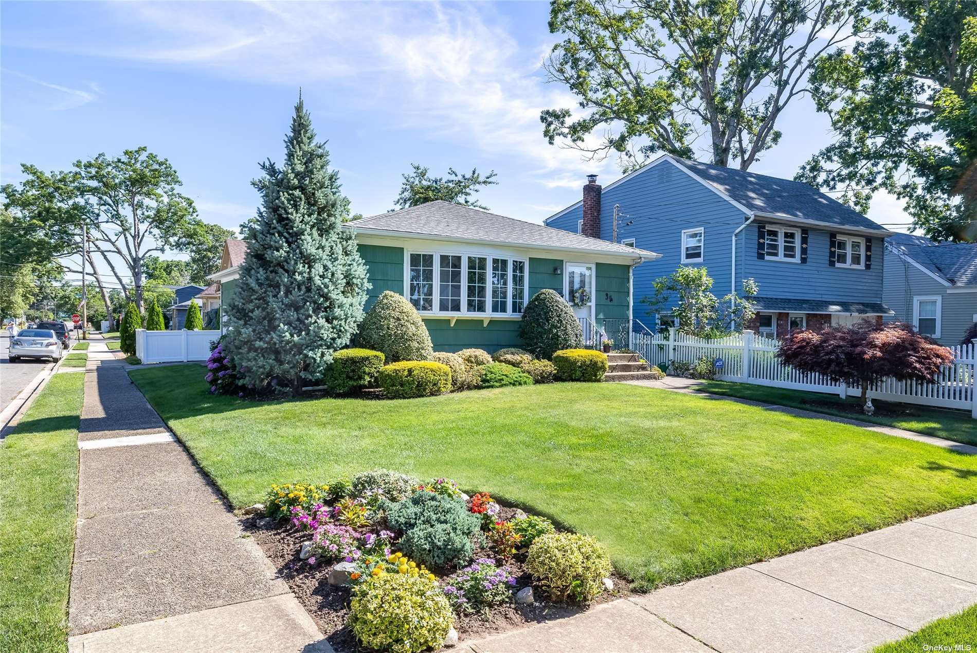Cherry St, Massapequa, NY 11758