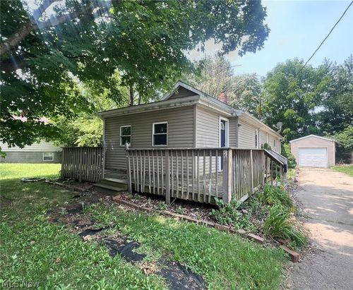 212 Pauline Ave, Akron, OH, 44312-2735 | Card Image
