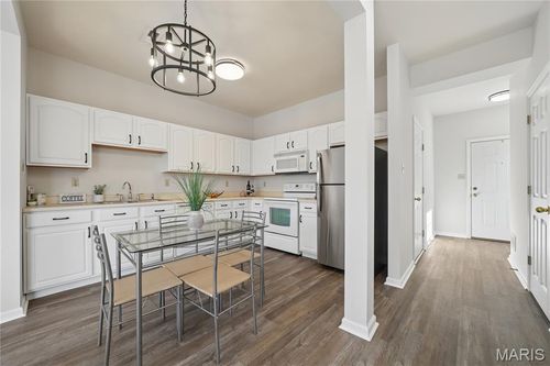4887 Heritage Heights Cir, Hazelwood, MO, 63042-1593 | Card Image