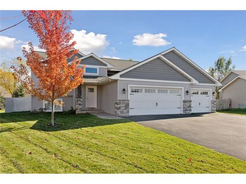 1050 Pheasant Run, New Richmond, WI, 54017-2469 | Card Image