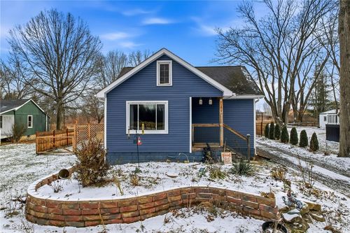 600 Braceville Robinson Rd Nw, Newton Falls, OH, 44444-9509 | Card Image