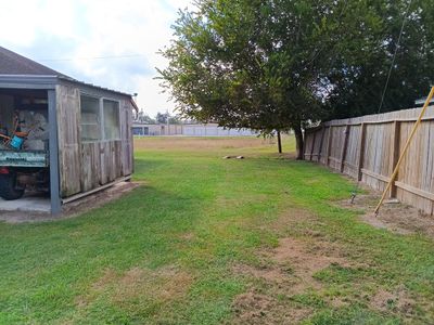 201 Rice St, House other with 3 bedrooms, 1 bathrooms and null parking in Angleton TX | Image 2