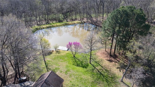 8556 Kee Mac Ln, House other with 2 bedrooms, 2 bathrooms and 3 parking in Alton IL | Image 5