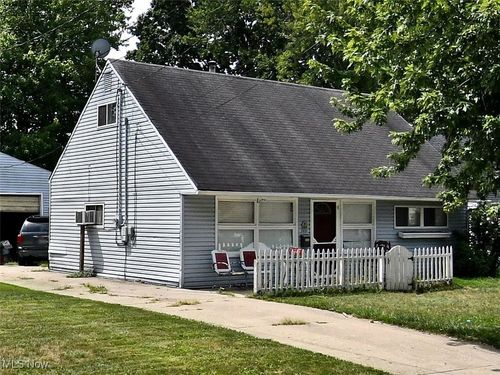 1435 Mckinley Ave, Niles, OH, 44446-3715 | Card Image