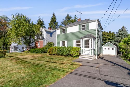 15 Davis Ave, Valhalla, NY, 10595-2001 | Card Image