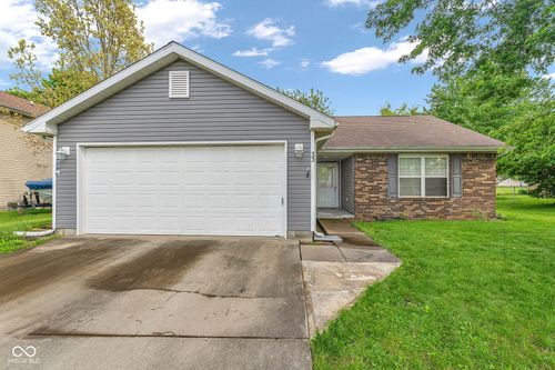 33 Cottonwood Ct, Greencastle, IN, 46135-7656 | Card Image