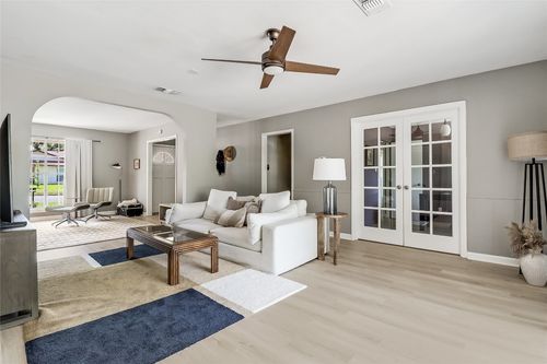 5300 Basswood Ln, Austin, TX, 78723-5404 | Card Image