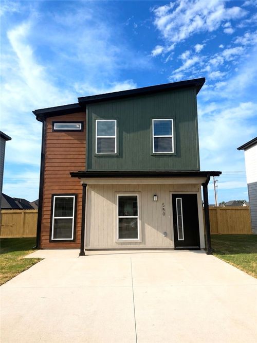 550 Discovery Ave, Bentonville, AR, 72713 | Card Image