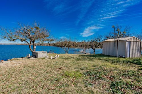 444 Frontier St, Bowie, TX, 76230-8850 | Card Image