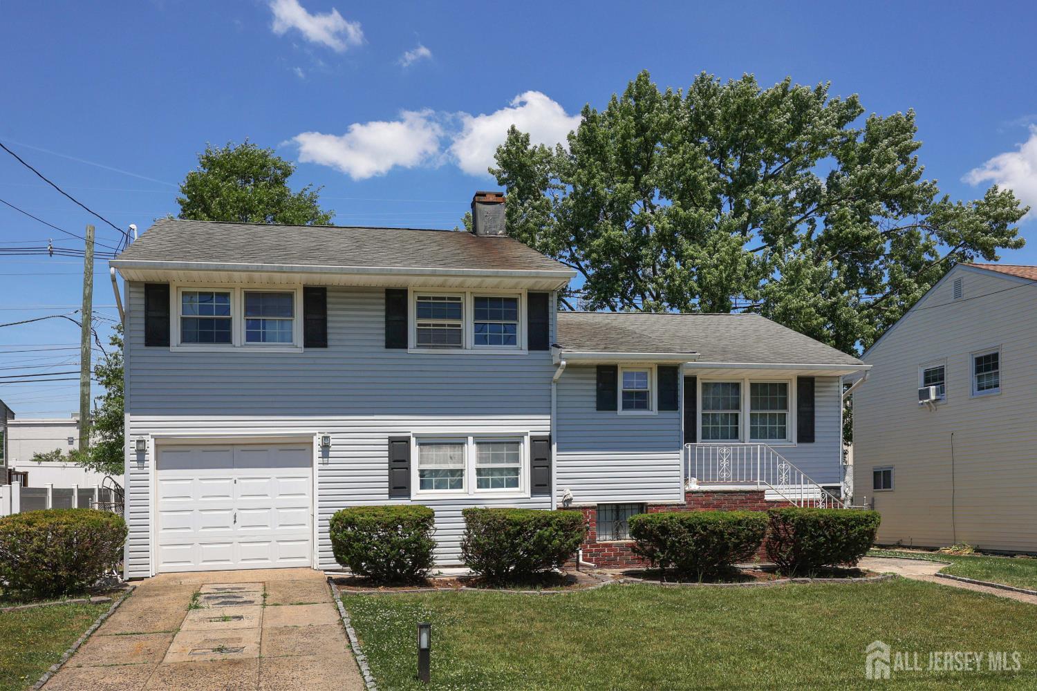 Residential in Fords 3