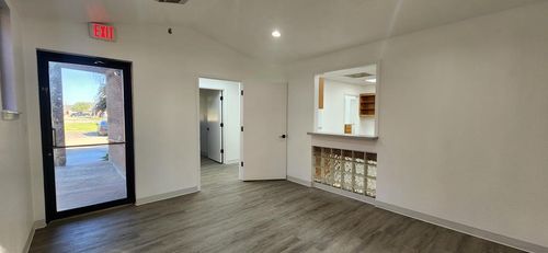 ste-w-215 Oak Dr S, Lake Jackson, TX, 77566-5618 | Card Image