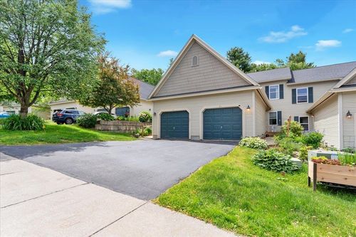 311 Juniper Dr, South Burlington, VT, 05403-5771 | Card Image