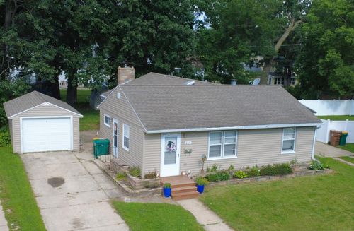 607 Edgewood Ave, Albert Lea, MN, 56007-3808 | Card Image